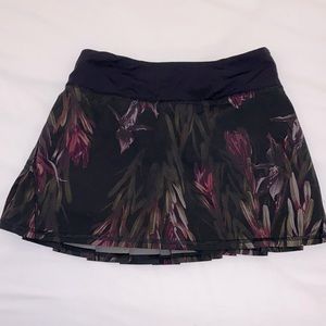 Lululemon ruffle back tennis skirt